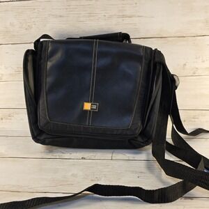 Case Logic Black Camera Messenger Bag Shoulder Strap Padded Electronics Case